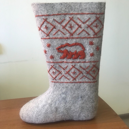 Валенки с ручной вышивкой для мужчин, модель 0010